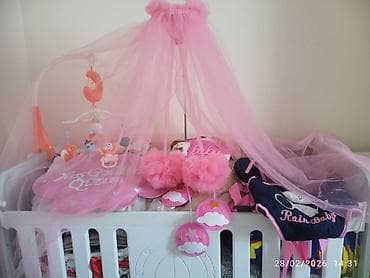 250 AZN-dir üstündə nə görürsünüzsə hediyedir.İstifadə edilməyib