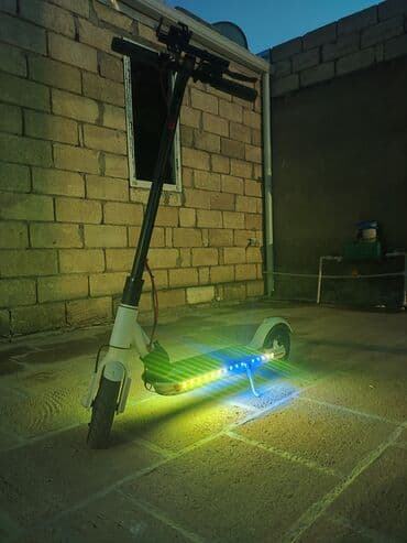 İşlənmiş Elektrik samokat 8", ≤ 250 Vt, 26 - 35 km/s