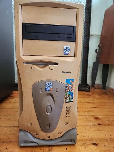 kompüter stolüstü: Köhnə nəsil stolüstü kompüter dəsti - Sistem blokları: - Compaq Evo — 3