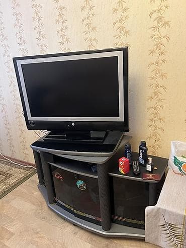 TV altlığı: Grundig LCD televiziya + SANYO TV altlığı - Televizor: Grundig LCD — 1