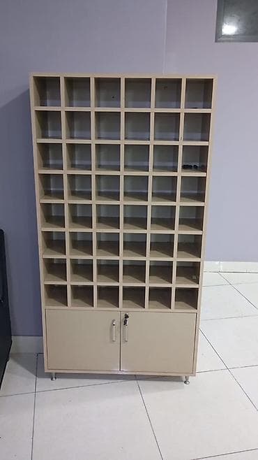 divar refi: Ofis üçün çoxgözlü saxlama rəfi,siqaret vitrini - Material — 2