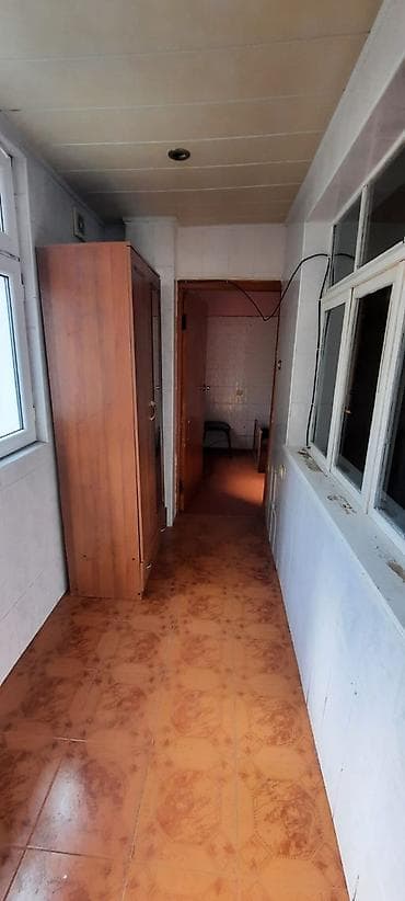 bir otaql: Sumqayıt şəhəri, 9cu mkr, Heydər parkına baxan tərəfi. 9 mərtəbəli — 6