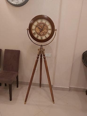 yerustu saat: Divar saatları, Saniyə əqrəbi — 3