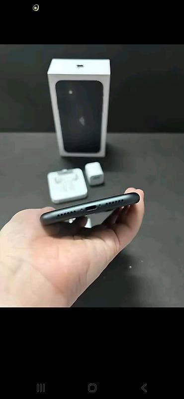 iphone 8 ekran: IPhone 11, Qara, Face ID — 4