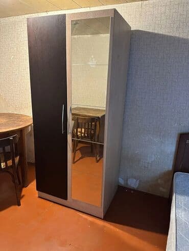 Heyatda 2 ev var giriş birdi biri bu 1otaqli heyat evi kiraye verilir