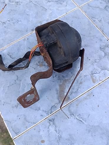 Məhsul: Mercedes-Benz siqnal (klakson) modulu və metal bərkidici