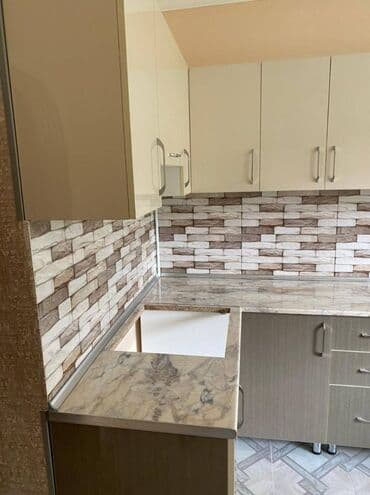 ucbucaq evlər: Bakı, 2 otaqlı, Köhnə tikili, m. Qara Qarayev, 60 kv. m — 7