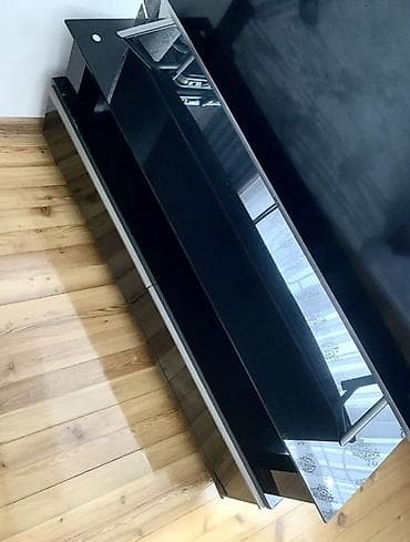 kuxna meneli: İşlənmiş, Düz TV altlığı, Polkalı, Şüşəli — 3