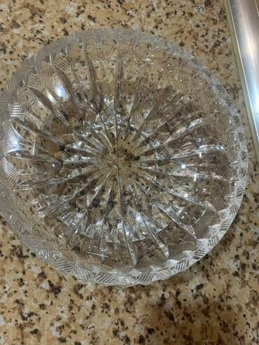 Diametr 22 sm, hündürlüyü 7 sm Dekorativ məqsədlər üçün nəzərdə