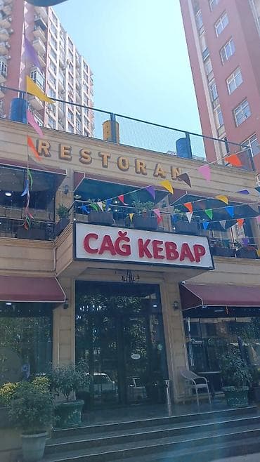 Ailevi Cağ kebab restoranına afsant xanım teleb olunur yaş heddi 20 /
