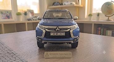 lego spiderman vs: Mitsubishi Pajero Sport 2018 modelinin 1:18 miqyaslı kolleksiya — 4