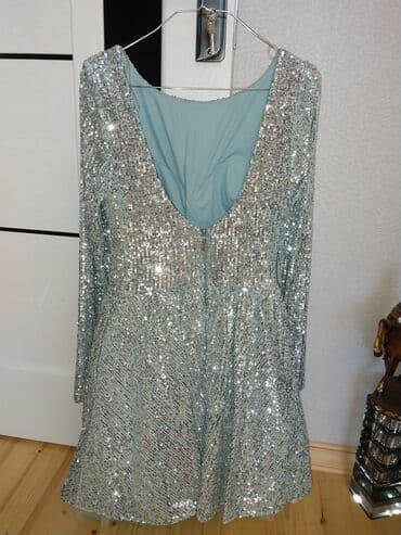 ziyafət geyimləri 2023: Tezedir. razmer uygun gelmir. 200manata alinib. razmer 40 — 2