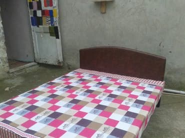 təzə taxt: Taxt iki neferlik
teze mohkem — 2