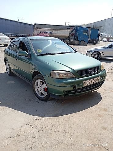 Opel Astra: 1.6 l | 1999 il 228965 km Sedan — 2