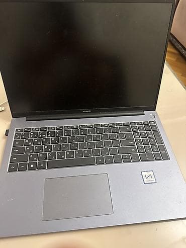Huawei noutbuk İki ay bundan qabaq alının kontakt homedan 2100 azn — 2