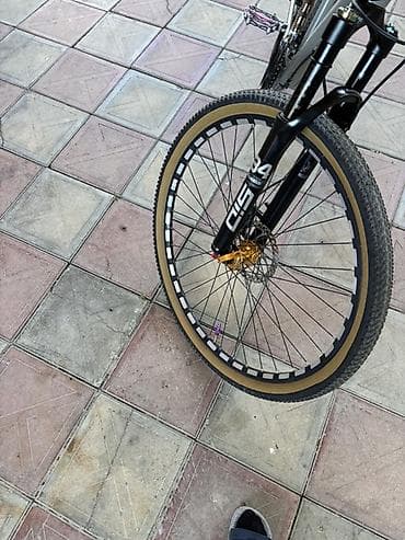 Şəhər və yüngül off-road üçün yığılmış MTB tipli velosiped. Texniki — 3