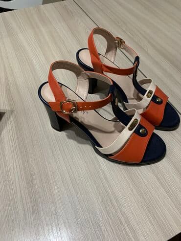 женские пляжные шлепанцы: Размер: 39, Новый — 2