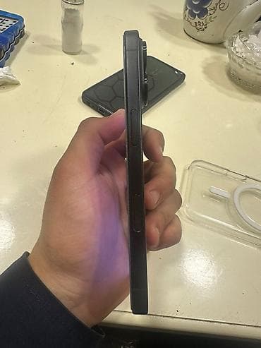 iphone x ekran: IPhone 16, 128 GB, Qara, Face ID — 4