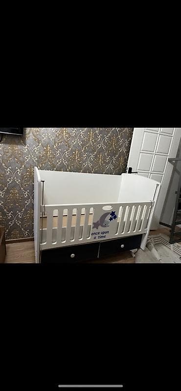 beşik: Oğlan və qız üçün, İşlənmiş, Dördbucaq, Beşik, Matras ilə, Yellənmə mexanizmsiz — 2