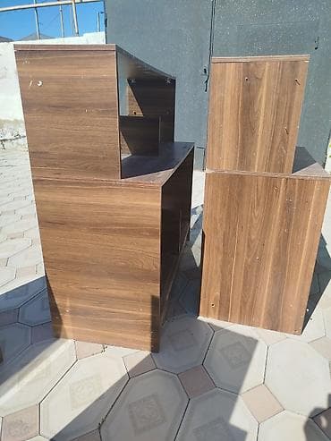 Mağaza vitrinləri və kassalı stend dəsti - Material: ağac teksturalı