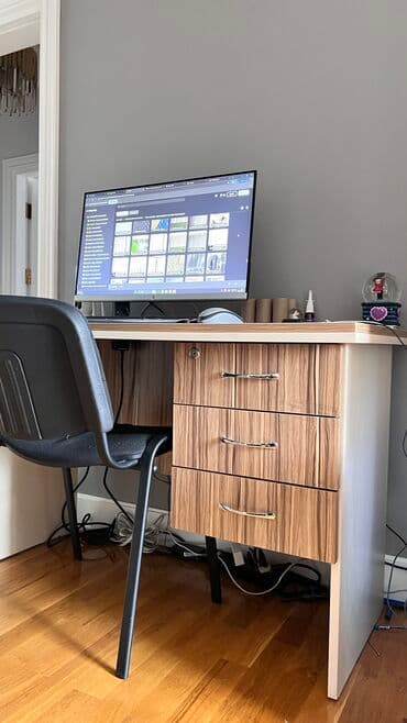 ikinci el ofis masasi: İşlənmiş, İşçi üçün, Dördbucaq masa — 4