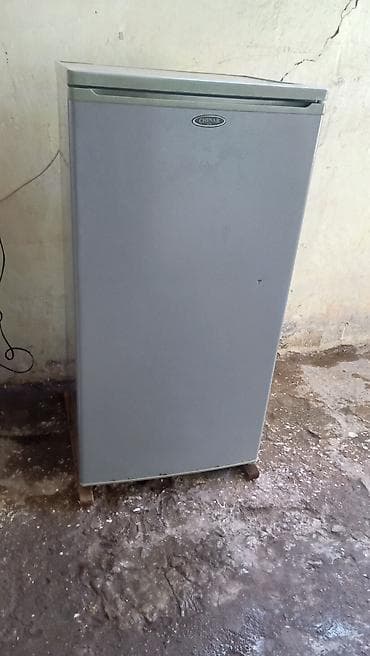 Soyuducu problemsiz işlək vəziyyətdədir, təzə kimidir yaxşı soyudur