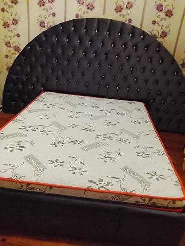 islenmis yataq mebeli satiram: Taxt matrasiyla birge təcili satılır,matrasi bahalidir.200₼.real — 5