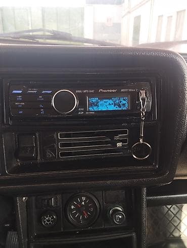 Maqnitol, Pioneer, AUX