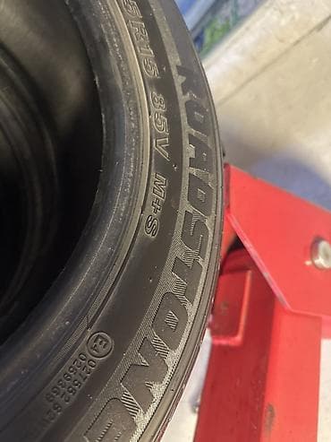 Şin Roadstone 195 / 65 / R 15 — 2