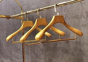 divar asilqan: Lüks taxta paltar asqıları – geniş çiyinli model - Material: sıx — 2