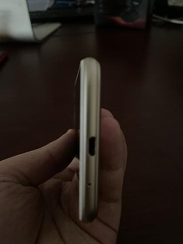 silver et ceken: Honor 7A, 16 GB, rəng - Qızılı, Sensor — 3