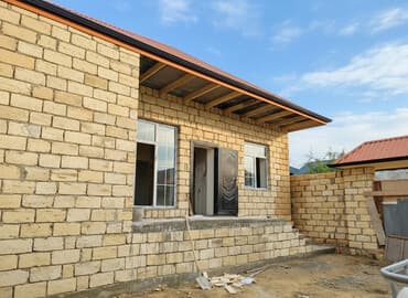 nefçilərdə kirayə ev: Satılır: həyət evinin tikintisi - Daş divarlı, möhkəm bünövrəli həyət — 1