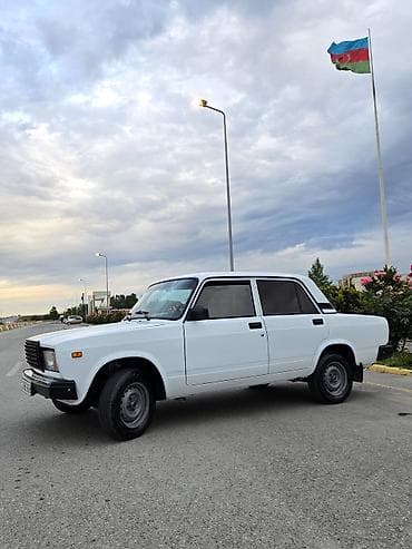 ucuz elektrikli avtomobil: VAZ (LADA) 2107: 1.6 l | 2010 il 211000 km Sedan — 6