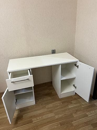 İşlənmiş, Manikür üçün masa, Güzgüsüz — 2