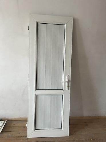 plastik aliram: PVC balkon qapısı və daxili otaq qapısı dəsti - Material: ağ PVC — 2