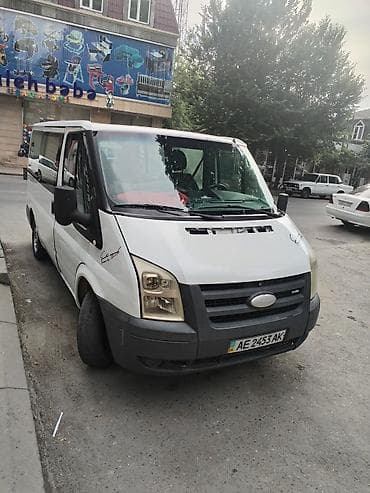 ford yük: Ford Transit mikroavtobus - Korpus: ağ rəng, 4 yan qapı (sürgülü yan — 1