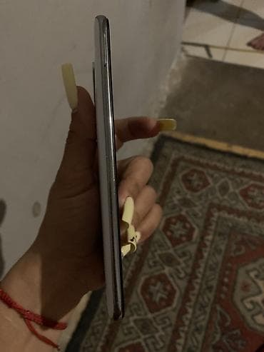 inter: Redmi smartfon - Model: Redmi Note 10 (şəkildəki arxa modul dizaynı — 4