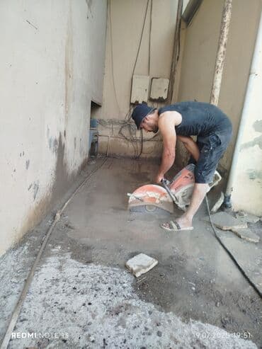malyar işi: Səssiz tozsuz səliqəli kəsim. Beton katlavan monolit kubik — 29