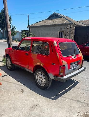 niva oturacaqlar satilir: VAZ (LADA) 4x4 Niva: 1.7 l | 1997 il 58000 km Ofrouder/SUV — 7