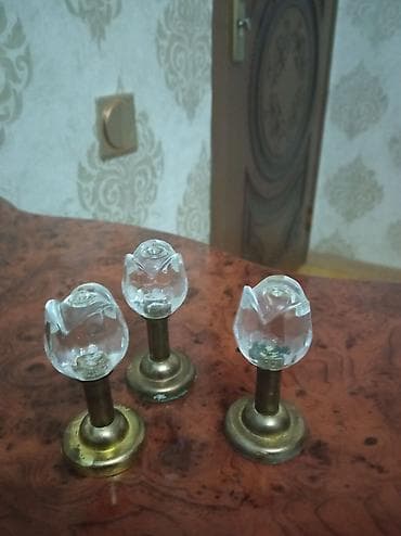 Pərdə tülnən bir yerdə. Rərdənin hündürlüyü 2.80m, eni 2.50m +2.50m — 4