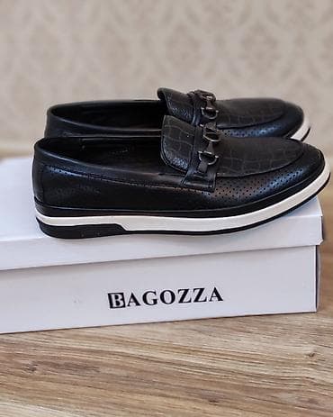 kisi saati: Kişi ayaqqabısı 1dəfə geyinilib. Ayağına dar olduğu üçün satılır — 3