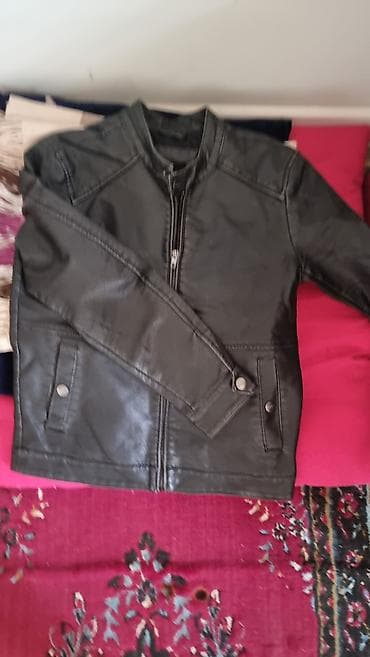 jordan jaket: Kişi üst geyimləri dəsti - Yaşıl kapüşonlu yüngül jaket: tam ön — 2