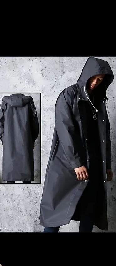 yağmurluq plaş: Uzun qara yağmurluq – kapüşonlu, ön hissəsi düyməli - Material: suya — 2