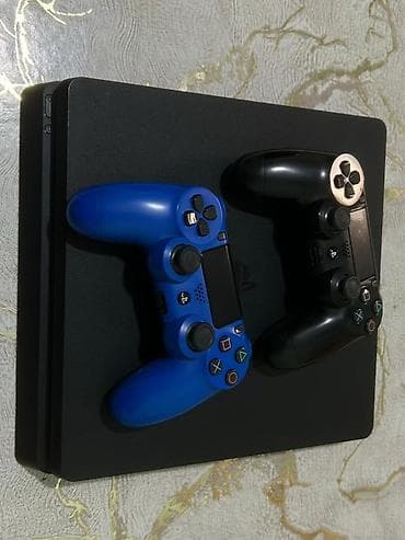 Sony PlayStation 4 Slim oyun konsolu Komplekt: - PS4 Slim konsolu