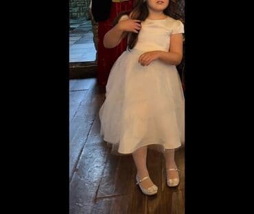 32 razmer: Платье в идеальном состоянии. Размер указан на 10 лет, но можно носить — 6