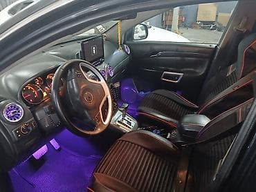 opel antara: Opel Antara SUV - Kuzov: Qara rəng, ön xrom radiator barmaqlığı — 2