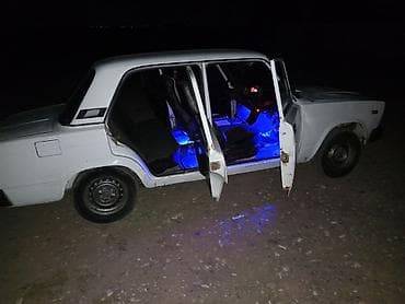 gurcustan ford bazari: VAZ 2107, ağ rəng, sedan, 4 qapı. Texniki xüsusiyyətlər: - Arxa — 4