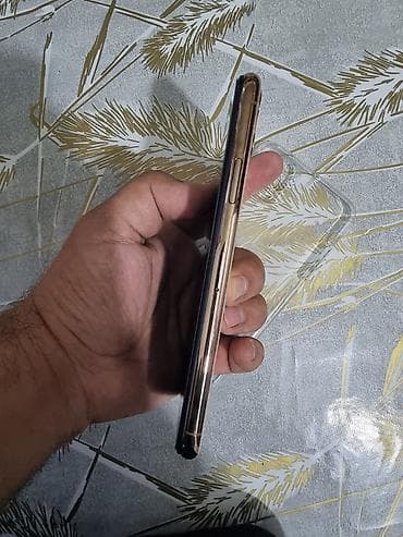 macbook pro m4 pro: IPhone 11 Pro Max, 64 GB, Qızılı — 7