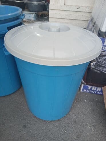 suse saxlama qablari: Mavi plastik çən/qutu – qapaqlı - Material: möhkəm plastik (PE) - — 1
