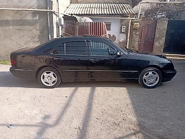 raf 4: Mercedes-Benz E-Class (W210) sedan – qara rəng, 4 qapılı, orijinal — 8
